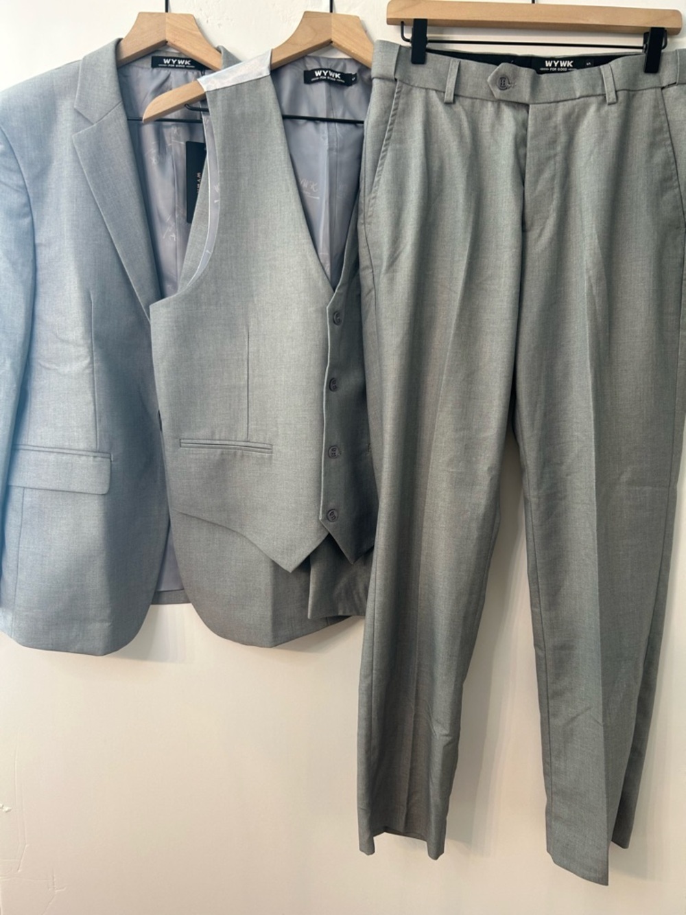 *NWT* WYWK Men's Light Gray 3-Piece Slim Fit Tuxedo Suit Set‌, Size Small - Picture 5 of 12